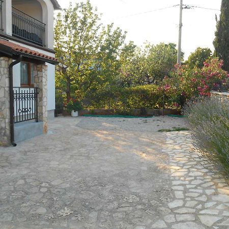 Miadea Apartment Ровинско село Екстериор снимка