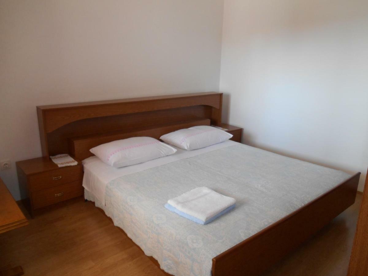 Miadea Apartment Ровинско село Екстериор снимка
