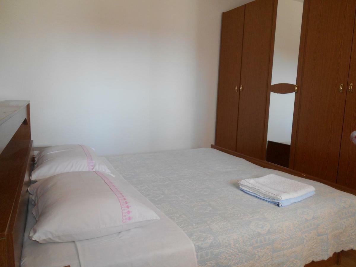 Miadea Apartment Ровинско село Екстериор снимка