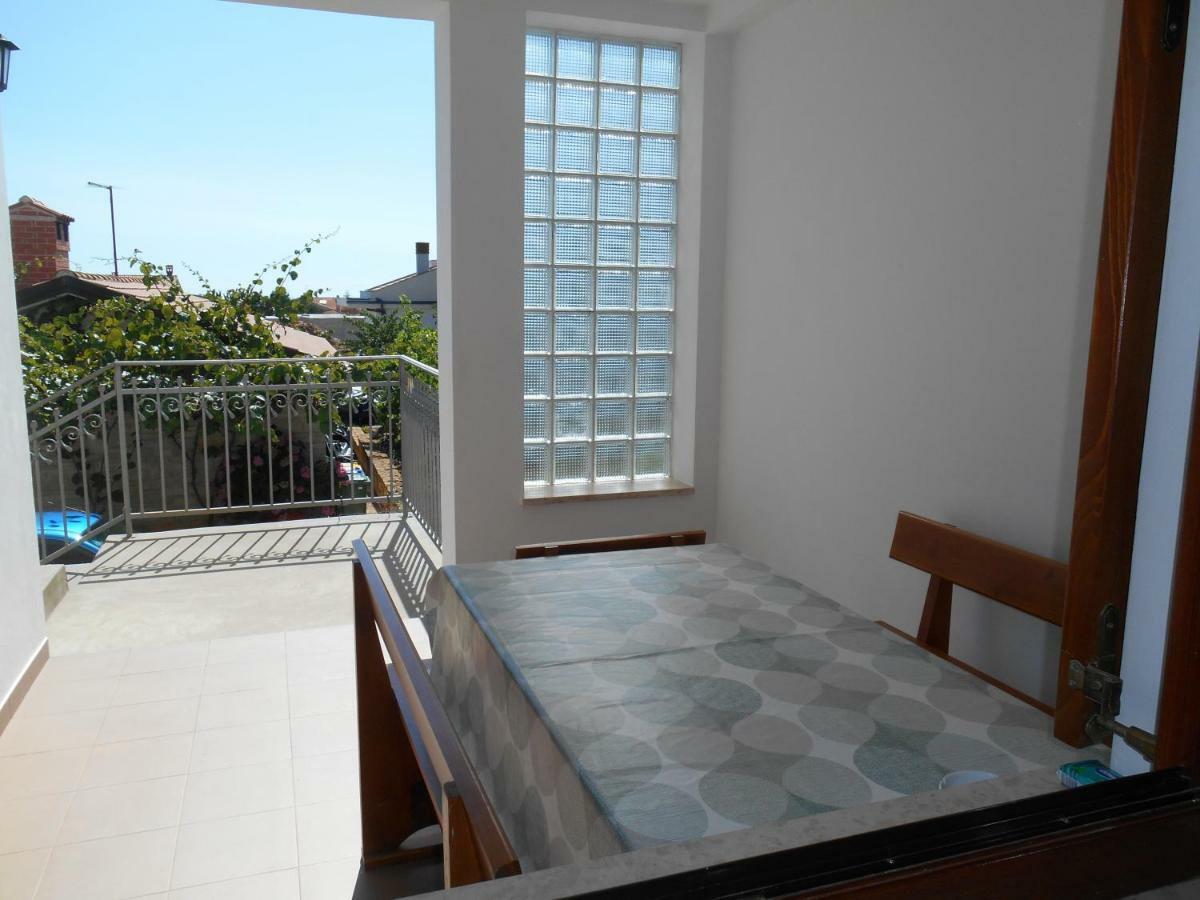 Miadea Apartment Ровинско село Екстериор снимка